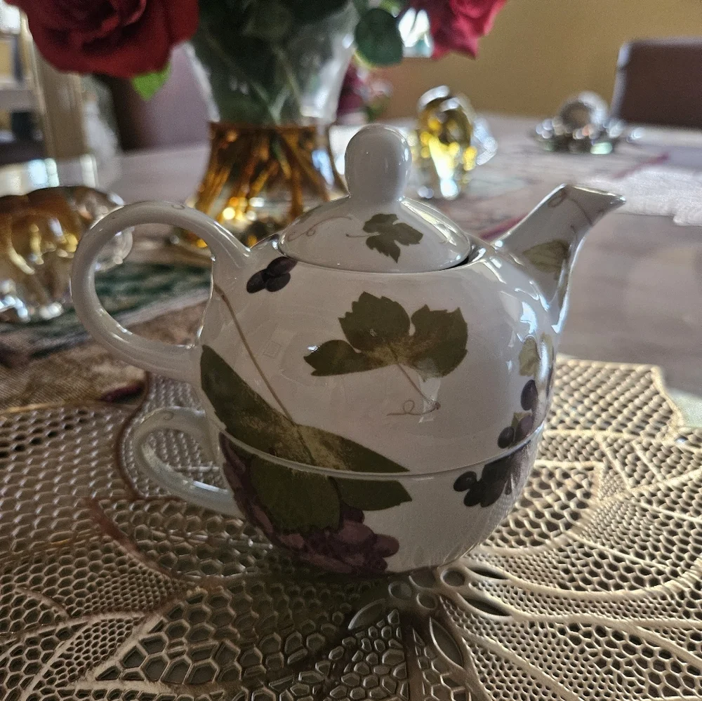Living Quarters Stackable Teapot Grape Vine Collectable Purple Green White